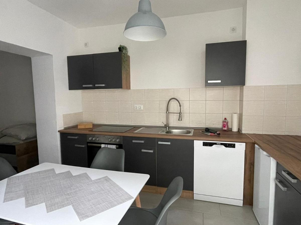 Modern Eingerichtet-Stadtnah-Ferienwohnung Mit Geschirrspueler Und Waschmaschine Friedland  외부 사진