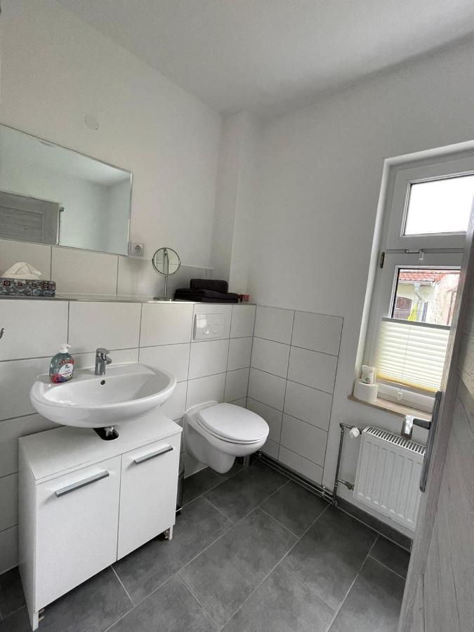 Modern Eingerichtet-Stadtnah-Ferienwohnung Mit Geschirrspueler Und Waschmaschine Friedland  외부 사진